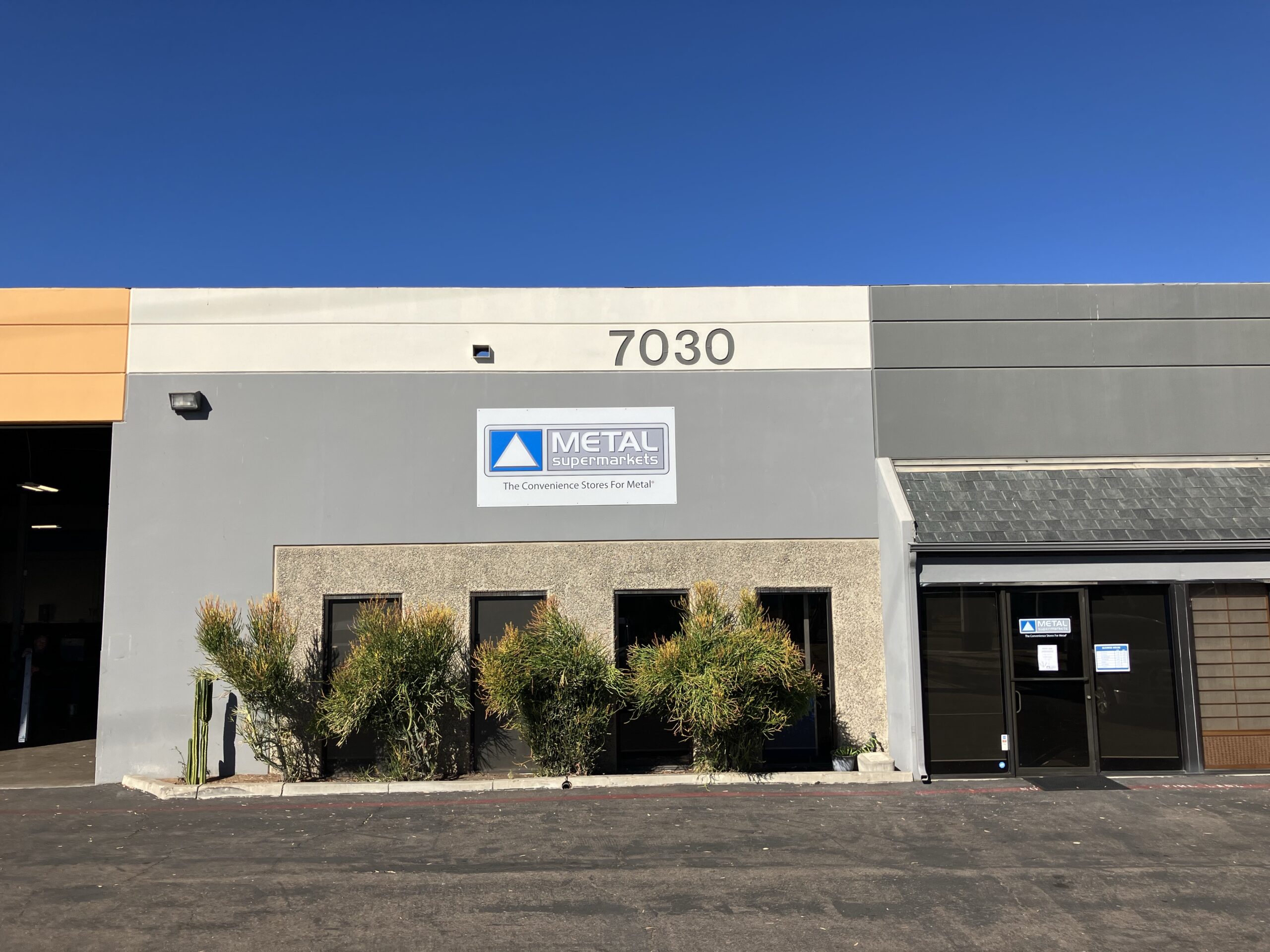 metal-supermarkets-san-diego-north-storefront