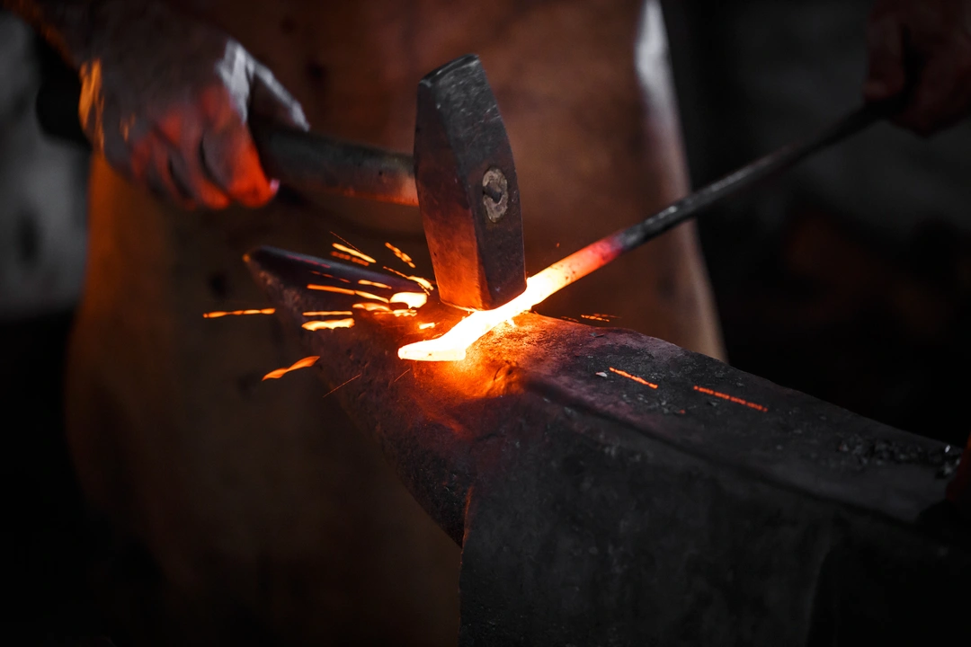 metal-forging-process-by-blacksmith